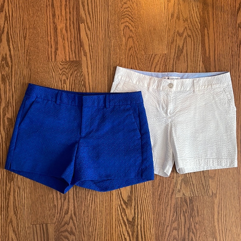 Women’s Size 6 Southern Tide White Seersucker & Blue Banana Republic Shorts